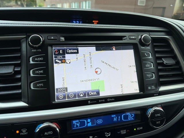 2017 Toyota Highlander SE