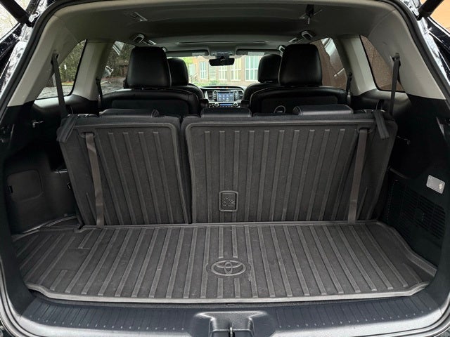 2017 Toyota Highlander SE