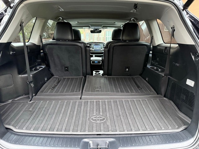 2017 Toyota Highlander SE