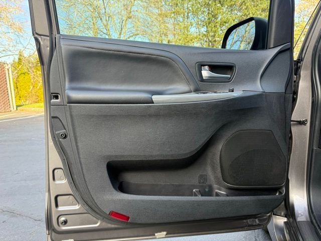 2015 Toyota Sienna SE Premium 7 Passenger