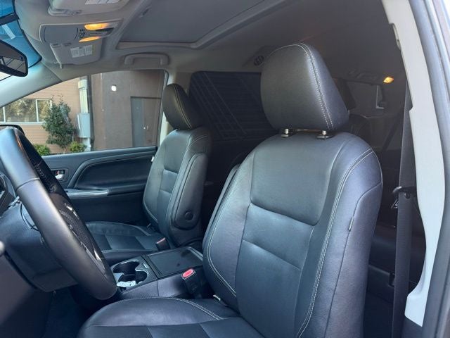 2015 Toyota Sienna SE Premium 7 Passenger
