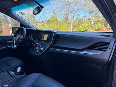 2015 Toyota Sienna SE Premium 7 Passenger
