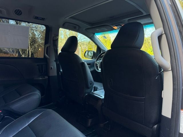2015 Toyota Sienna SE Premium 7 Passenger