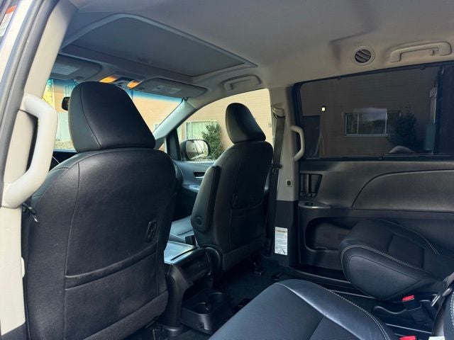 2015 Toyota Sienna SE Premium 7 Passenger