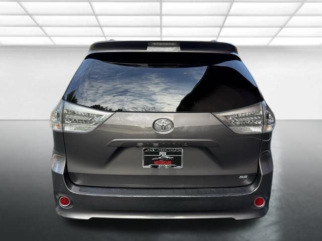 2015 Toyota Sienna SE Premium 7 Passenger