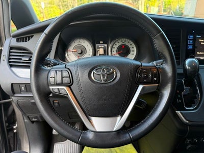 2015 Toyota Sienna SE Premium 7 Passenger
