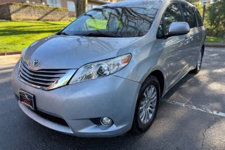 2016 Toyota Sienna XLE 7 Passenger