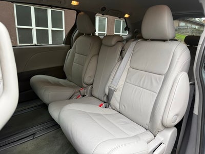 2016 Toyota Sienna Limited 7 Passenger