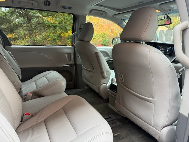 2016 Toyota Sienna Limited 7 Passenger