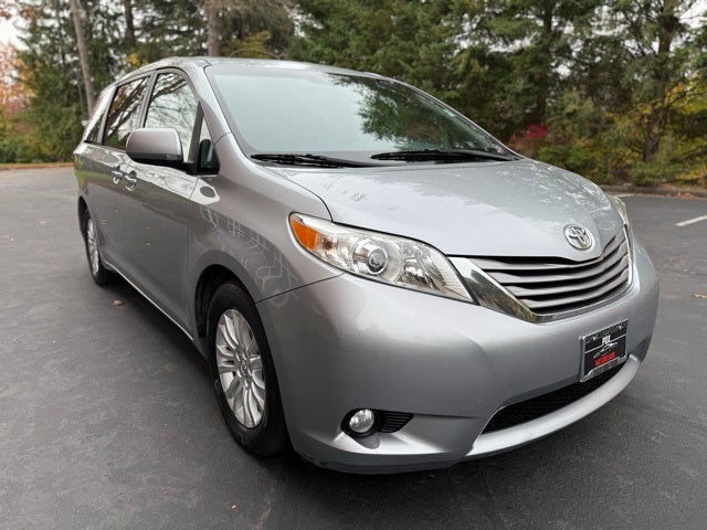 2016 Toyota Sienna Limited 7 Passenger