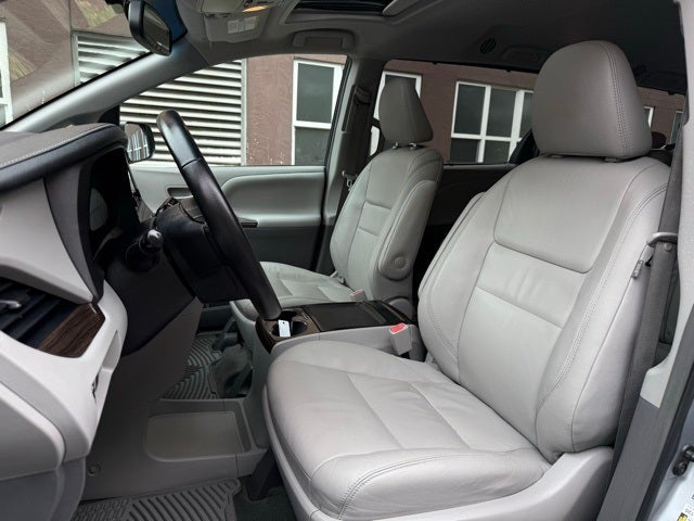 2016 Toyota Sienna Limited 7 Passenger