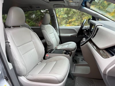 2016 Toyota Sienna Limited 7 Passenger