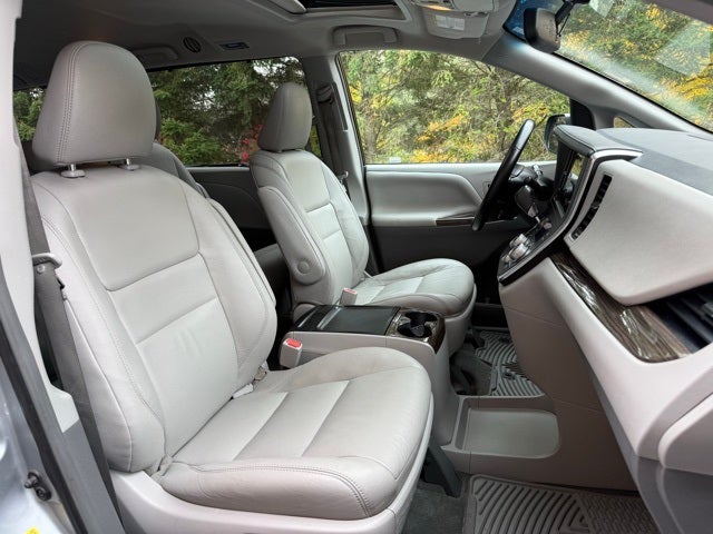 2016 Toyota Sienna Limited 7 Passenger