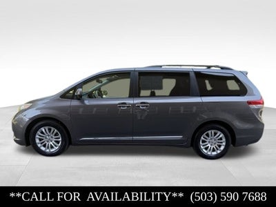 2012 Toyota Sienna XLE 8 Passenger