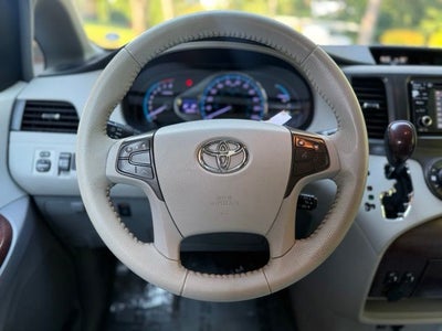 2012 Toyota Sienna XLE 8 Passenger