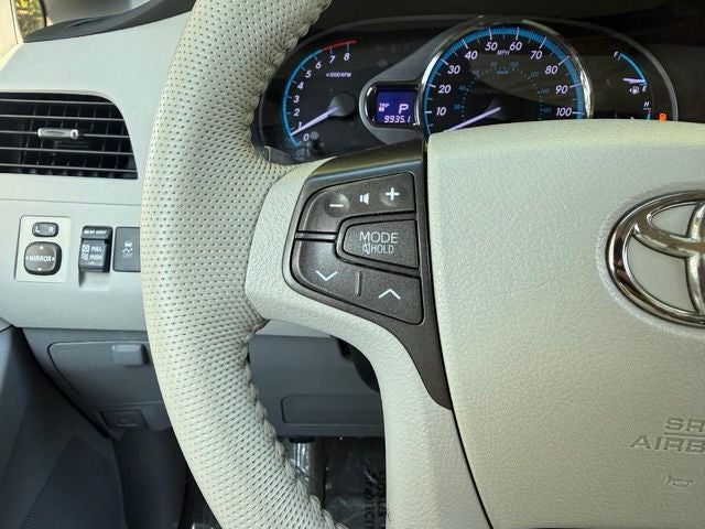 2012 Toyota Sienna XLE 8 Passenger