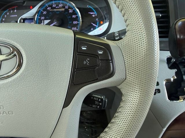 2012 Toyota Sienna XLE 8 Passenger