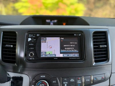 2012 Toyota Sienna XLE 8 Passenger
