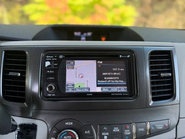 2012 Toyota Sienna XLE 8 Passenger