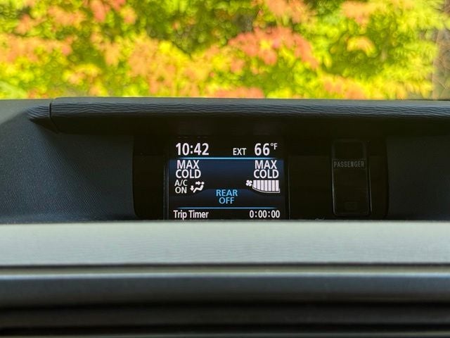 2012 Toyota Sienna XLE 8 Passenger