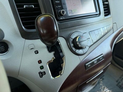 2012 Toyota Sienna XLE 8 Passenger