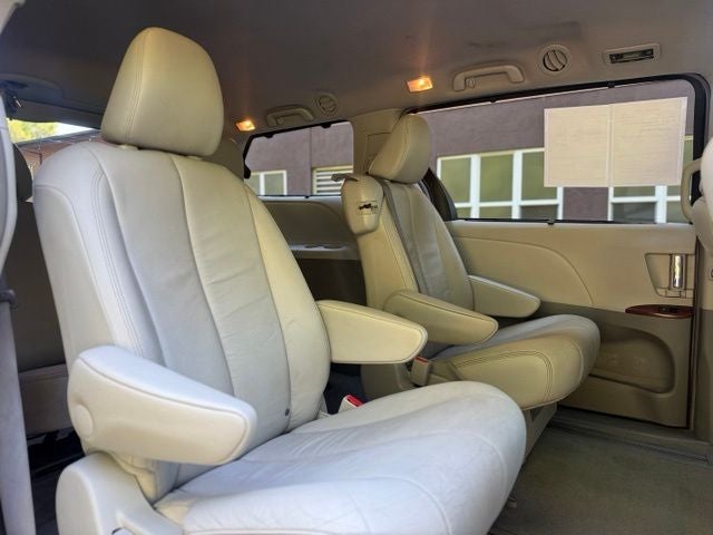 2012 Toyota Sienna XLE 8 Passenger