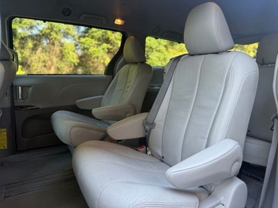 2012 Toyota Sienna XLE 8 Passenger