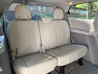 2012 Toyota Sienna XLE 8 Passenger