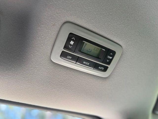 2012 Toyota Sienna XLE 8 Passenger