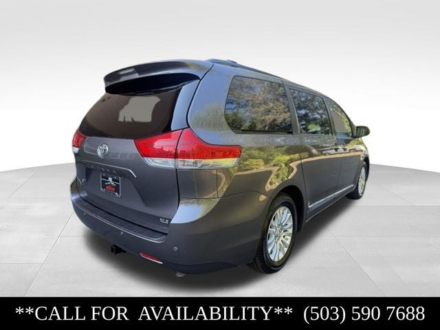 2012 Toyota Sienna XLE 8 Passenger