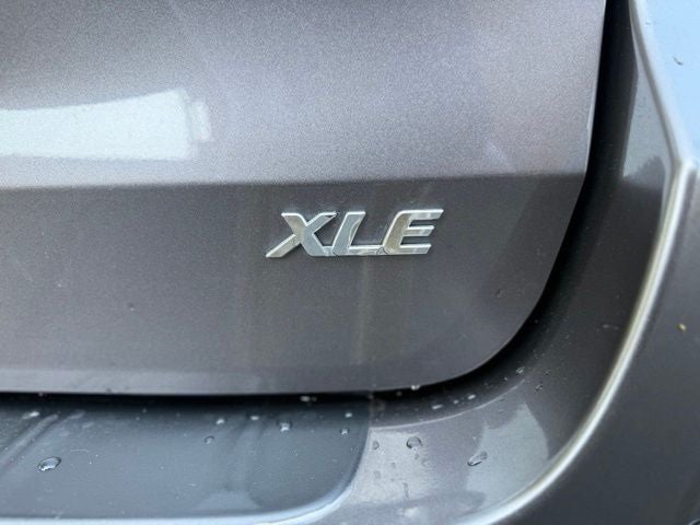 2012 Toyota Sienna XLE 8 Passenger