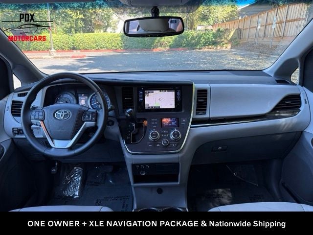 2015 Toyota Sienna XLE 8 Passenger