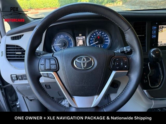 2015 Toyota Sienna XLE 8 Passenger