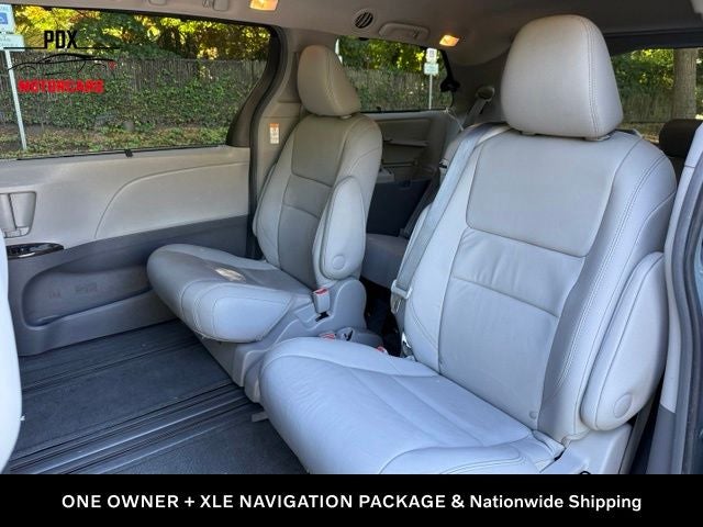 2015 Toyota Sienna XLE 8 Passenger