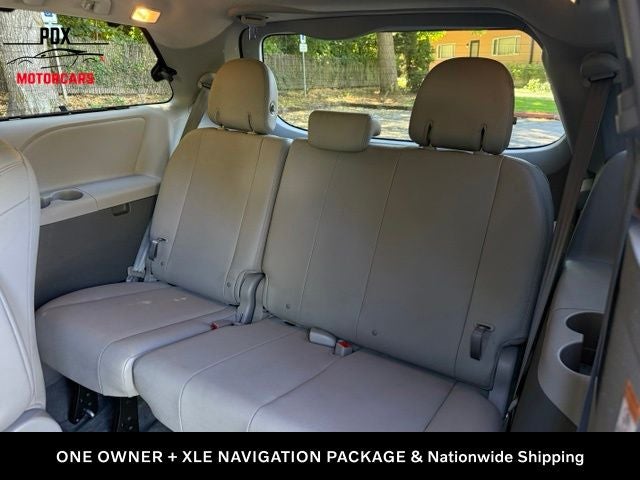2015 Toyota Sienna XLE 8 Passenger
