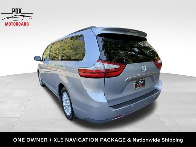 2015 Toyota Sienna XLE 8 Passenger