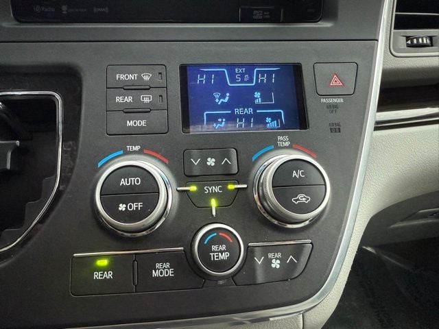 2016 Toyota Sienna XLE 7 Passenger