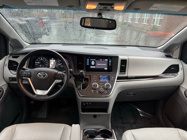 2016 Toyota Sienna XLE 7 Passenger