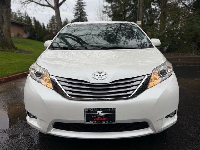 2016 Toyota Sienna XLE 7 Passenger