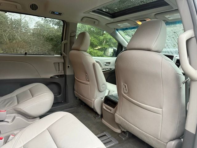 2016 Toyota Sienna XLE 7 Passenger
