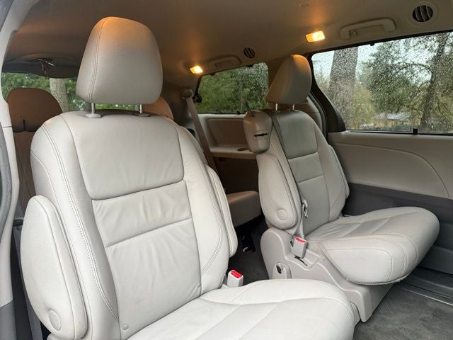 2016 Toyota Sienna XLE 7 Passenger