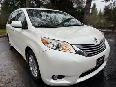 2016 Toyota Sienna XLE 7 Passenger