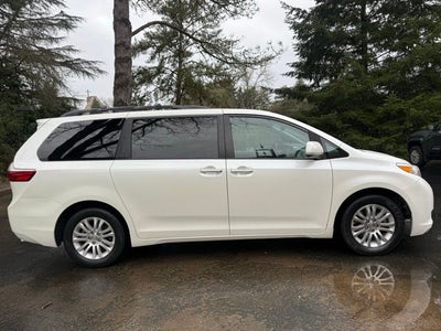 2016 Toyota Sienna XLE 7 Passenger