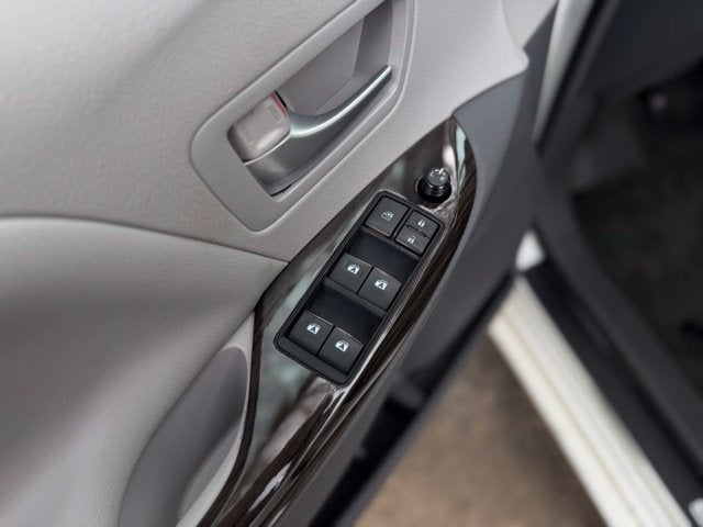 2015 Toyota Sienna XLE 8 Passenger