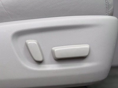 2015 Toyota Sienna XLE 8 Passenger
