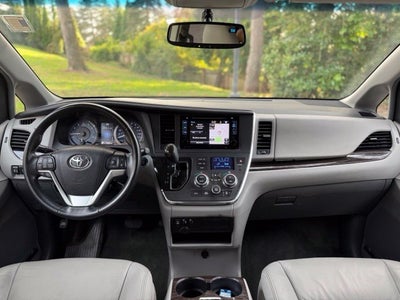 2015 Toyota Sienna XLE 8 Passenger