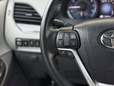 2015 Toyota Sienna XLE 8 Passenger