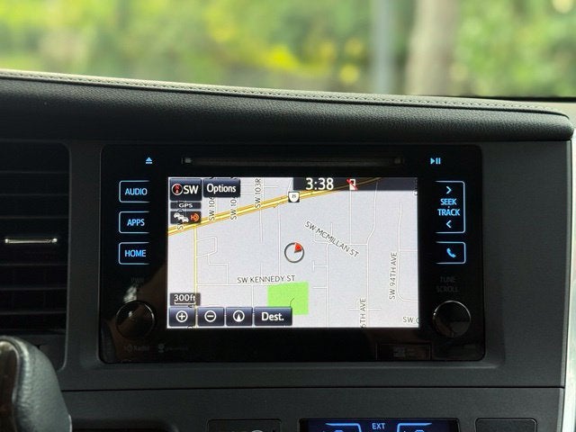 2015 Toyota Sienna XLE 8 Passenger