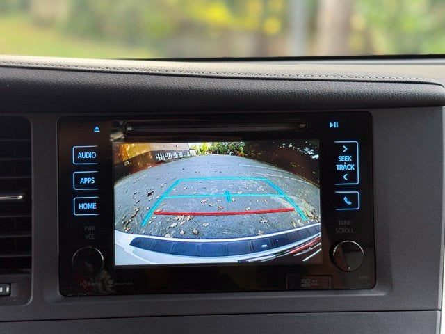 2015 Toyota Sienna XLE 8 Passenger