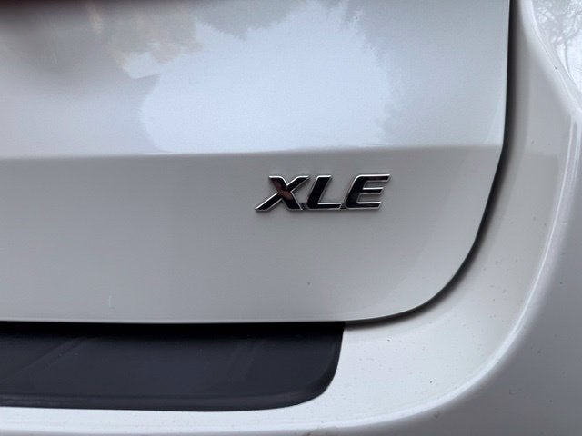2015 Toyota Sienna XLE 8 Passenger